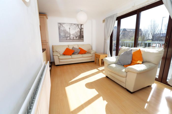 52 St John's Wharf