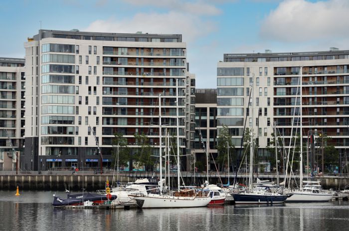 Titanic - Marina View, 10 The Arc Building