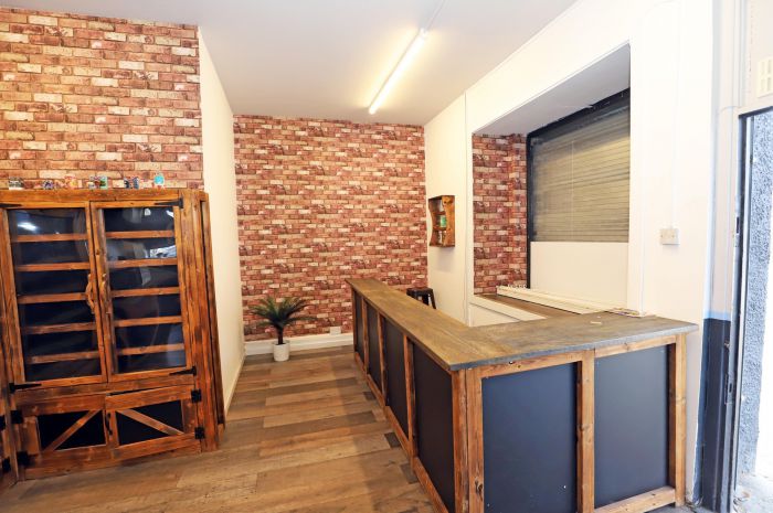 Prominent Retail Unit, 67 Holywood Road