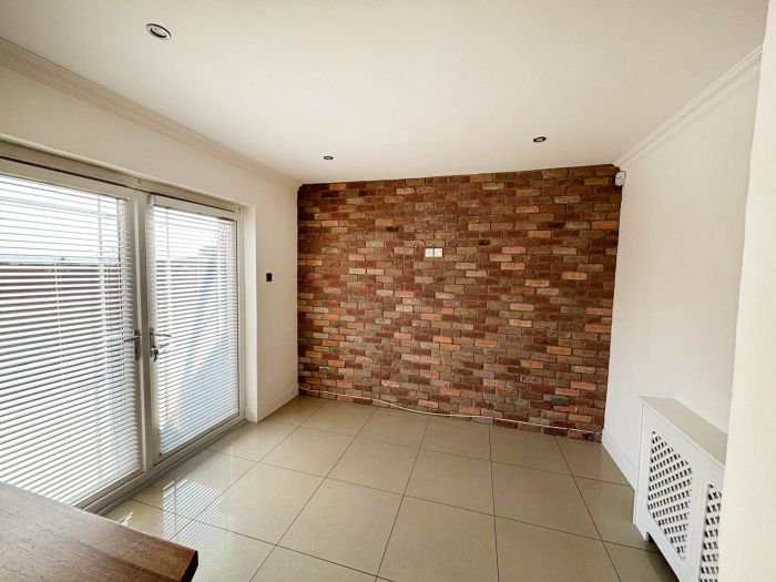 27 Gransha Park