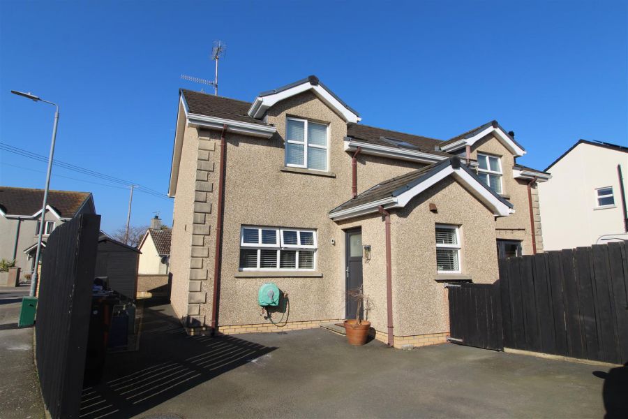 2a Ballyalton Park