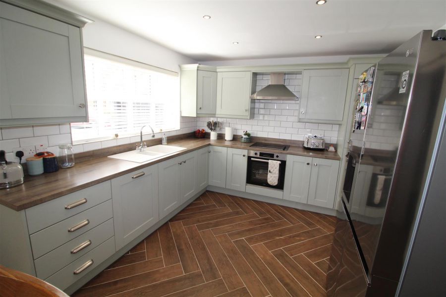2a Ballyalton Park