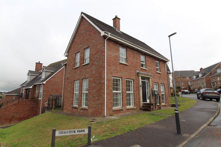 4 Demesne Crescent