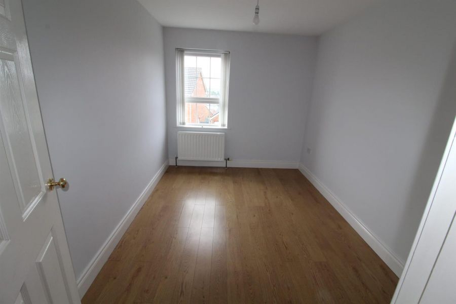 4 Demesne Crescent