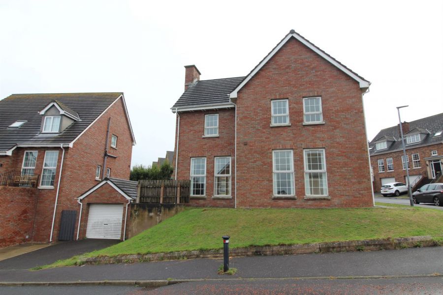 4 Demesne Crescent