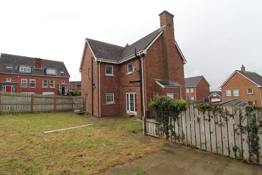 4 Demesne Crescent