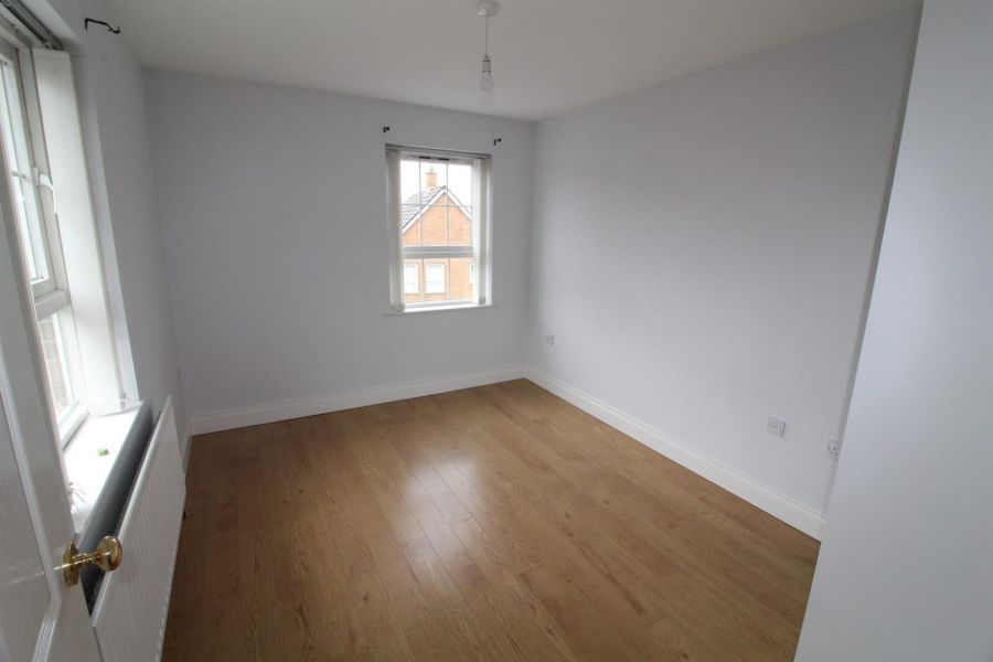 4 Demesne Crescent