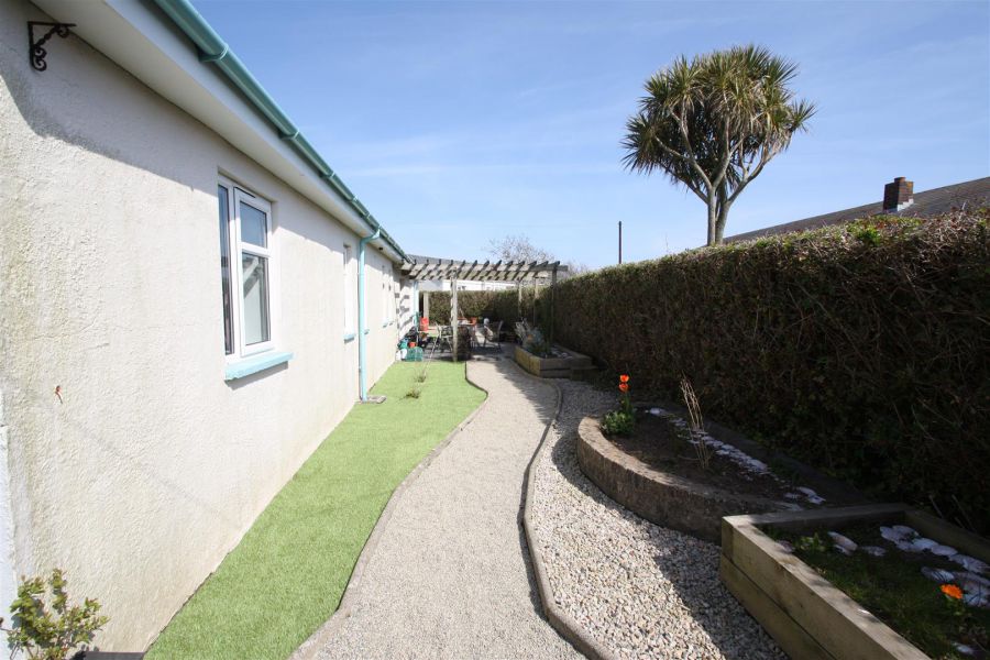 15 Killard Square