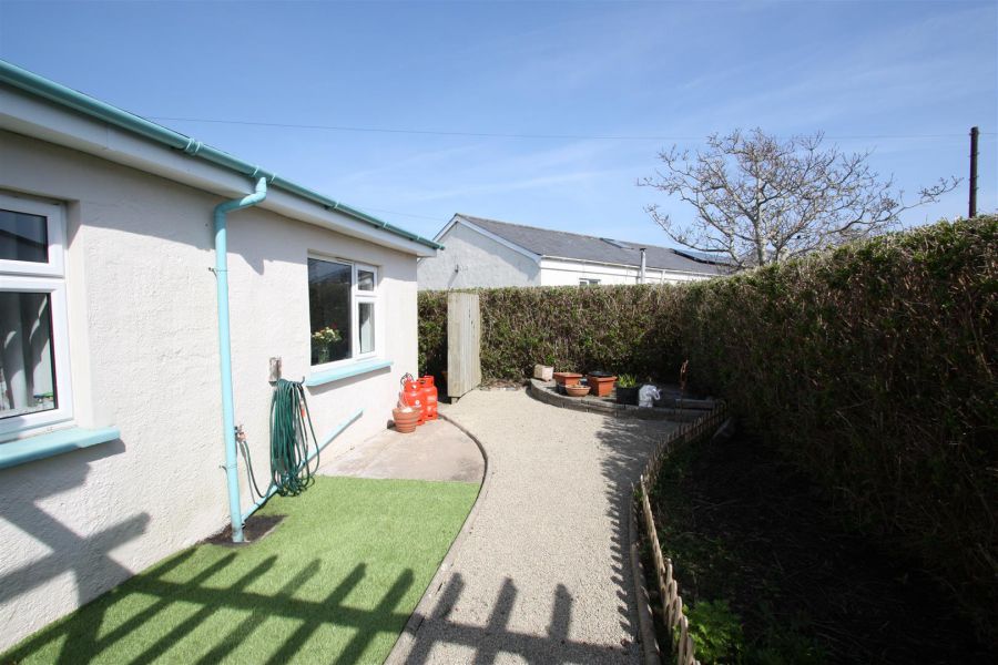 15 Killard Square