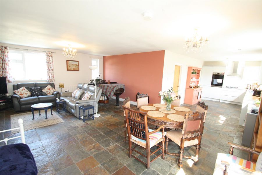 15 Killard Square