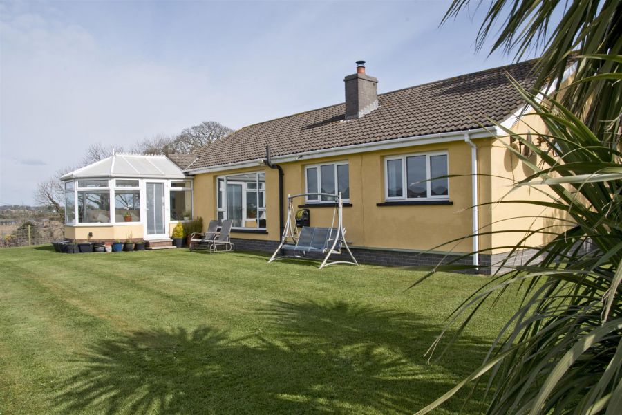 27B Commons Road 27B Commons Road