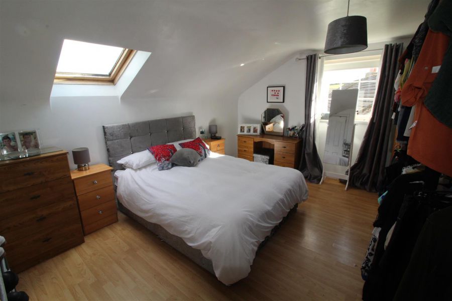 64 Kilmore Village
