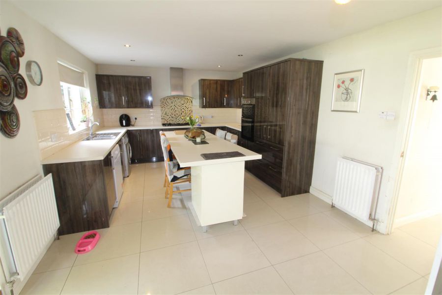 64 Kilmore Village