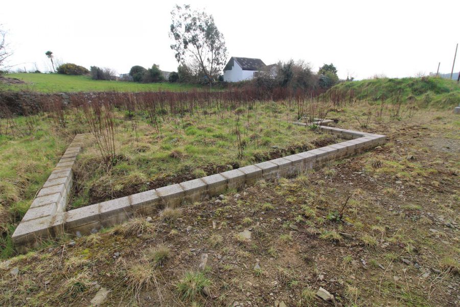 Building site between, 68 & 72 The Craig Road