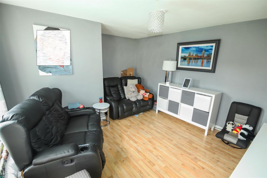 32 Lindisfarne Road