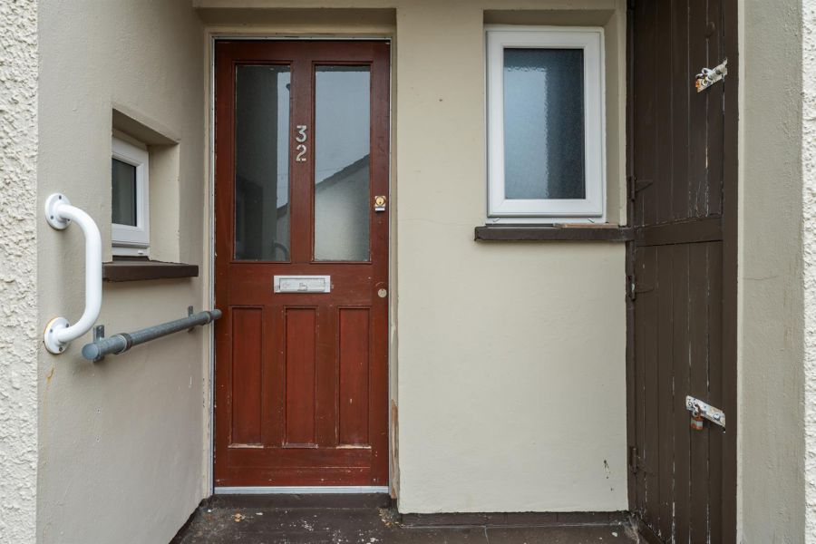 32 Lindisfarne Road