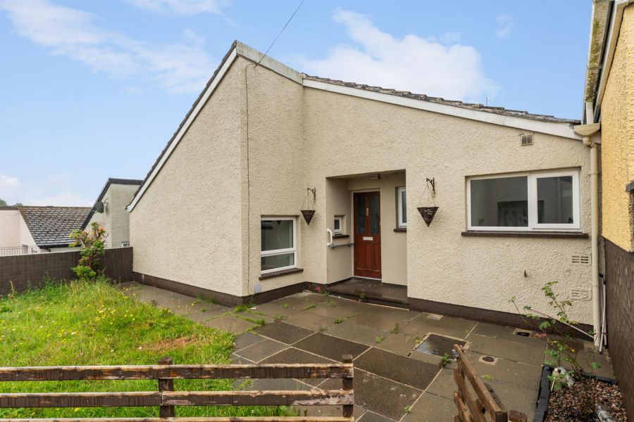 32 Lindisfarne Road