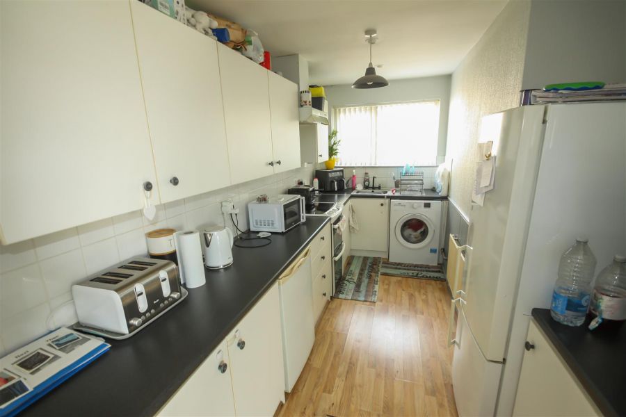 32 Lindisfarne Road