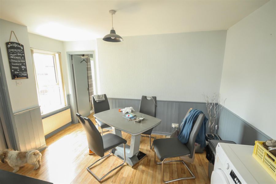 32 Lindisfarne Road
