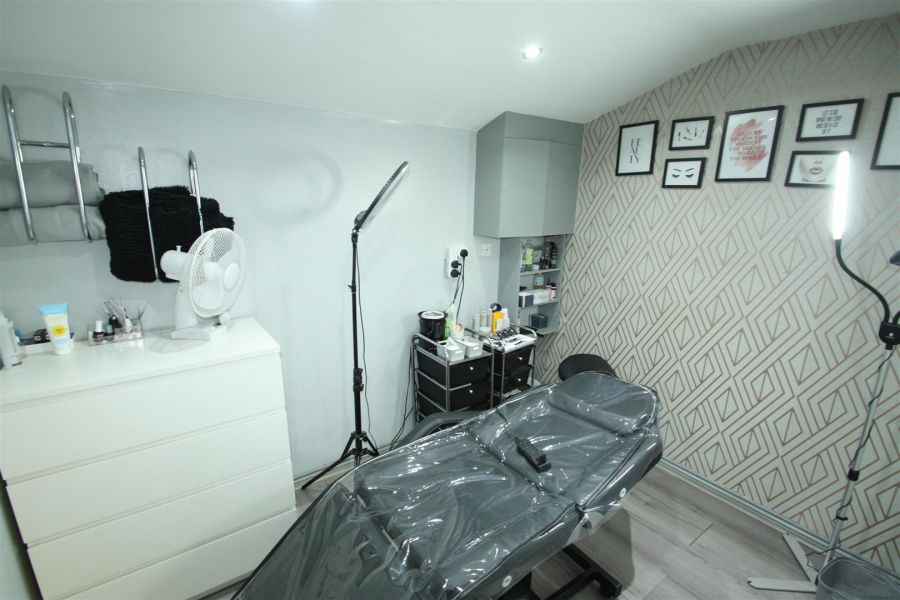 69a Church Street