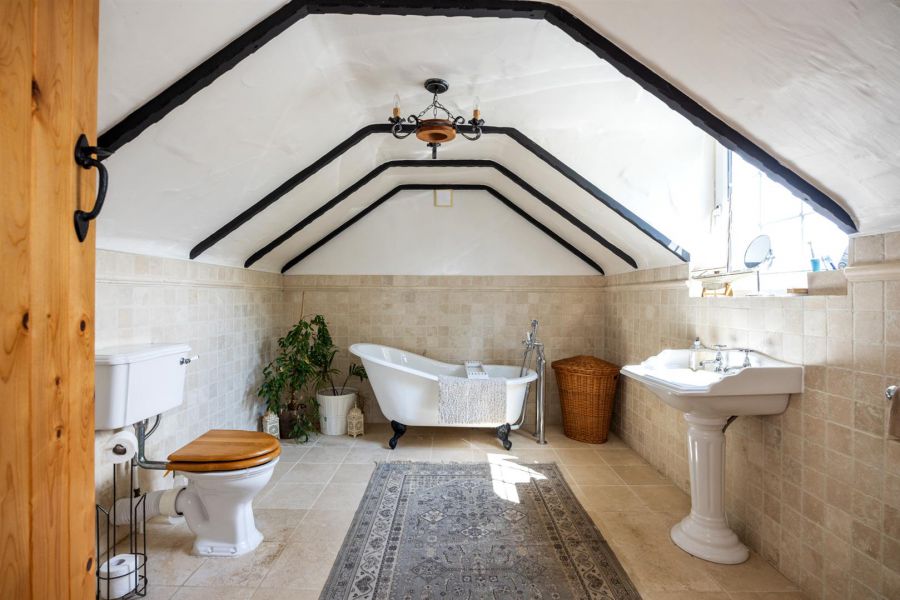 Bramble Cottage, 132 Thornyhill Road