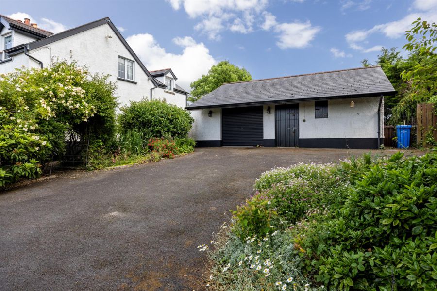 Bramble Cottage, 132 Thornyhill Road