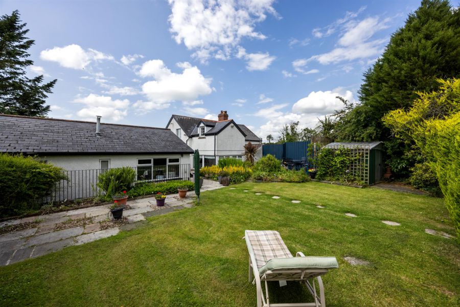 Bramble Cottage, 132 Thornyhill Road