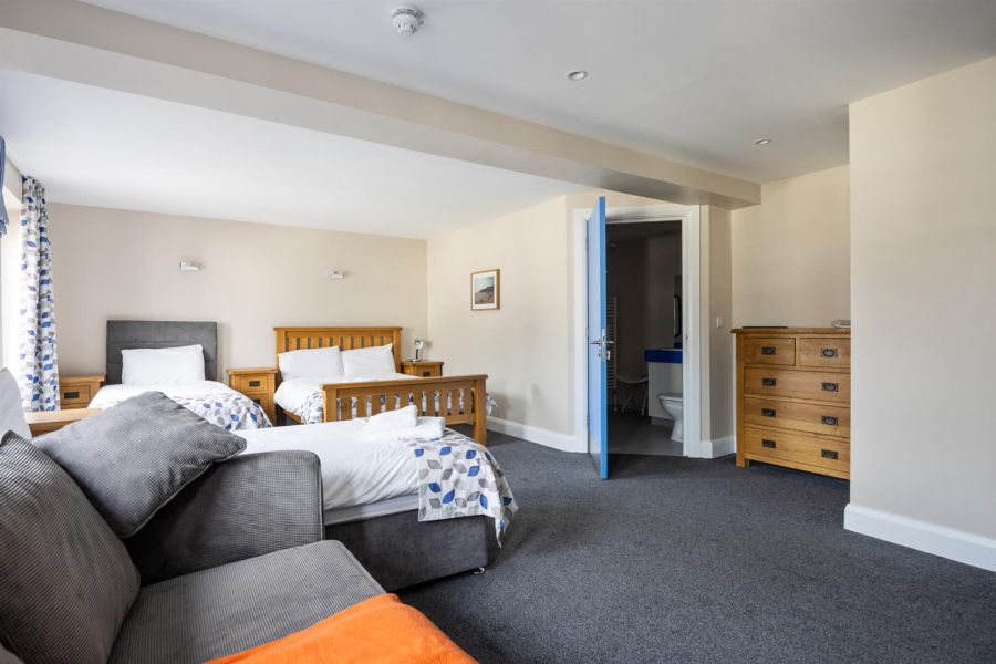 Clare Lodge, 3 Castle Place