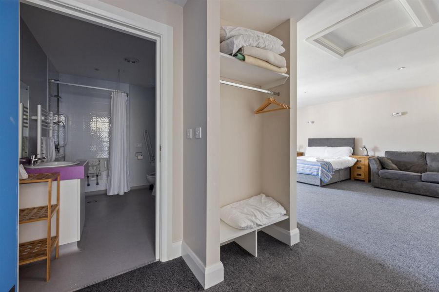 Clare Lodge, 3 Castle Place
