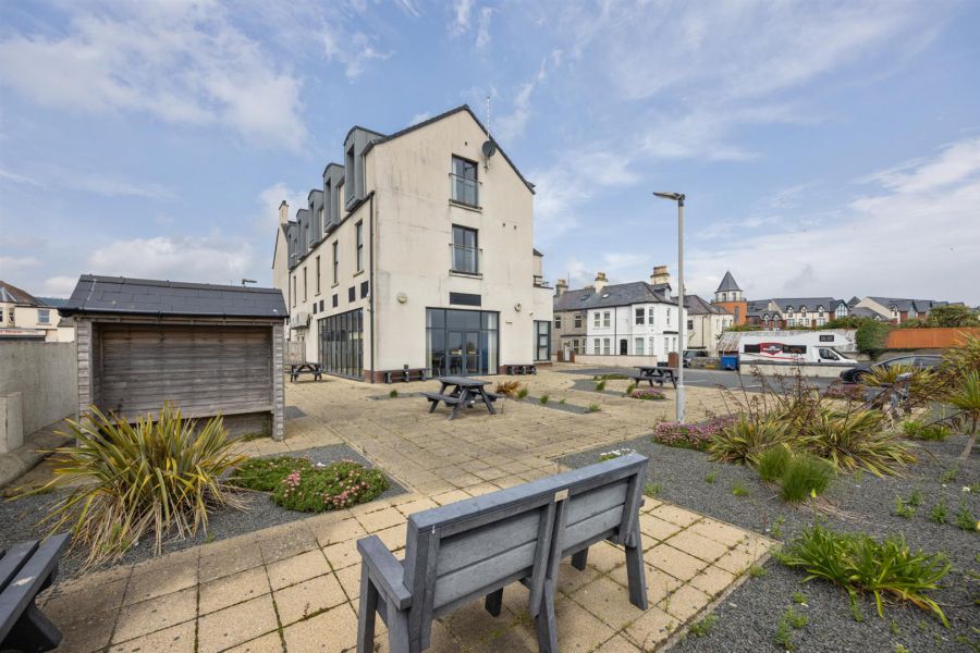 Clare Lodge, 3 Castle Place Clare Lodge, 3 Castle Place