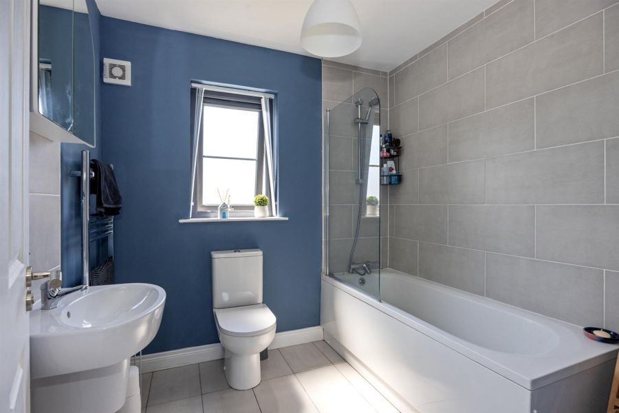 17 Little Enler Lane
