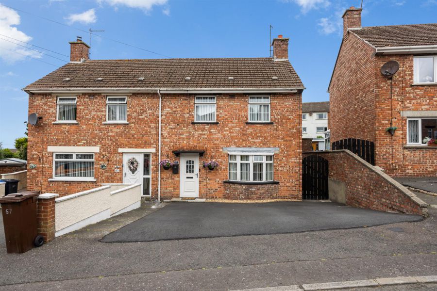 68 Ardmeen Green
