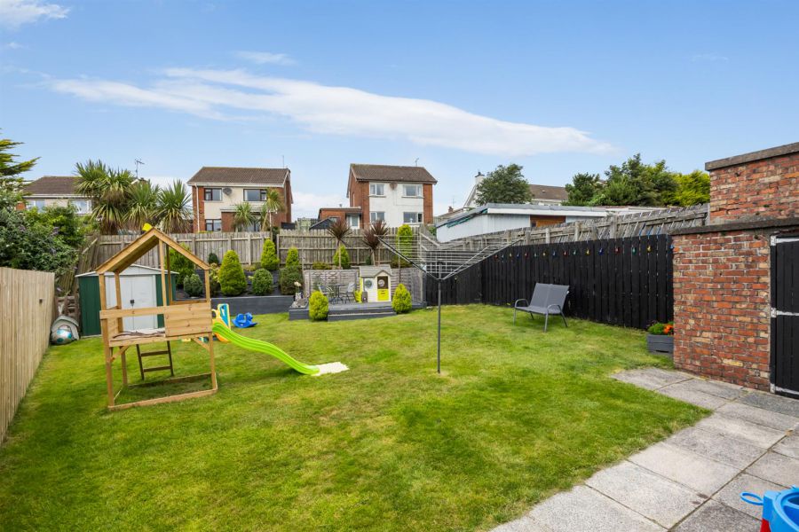 68 Ardmeen Green