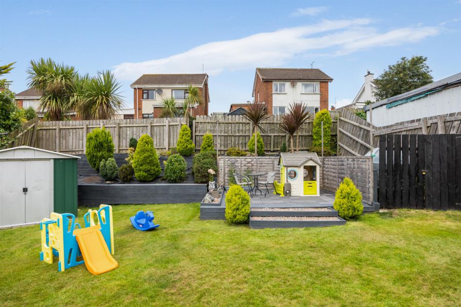 68 Ardmeen Green