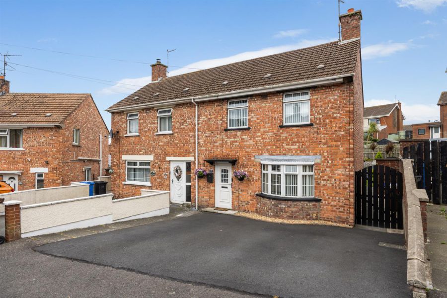 68 Ardmeen Green