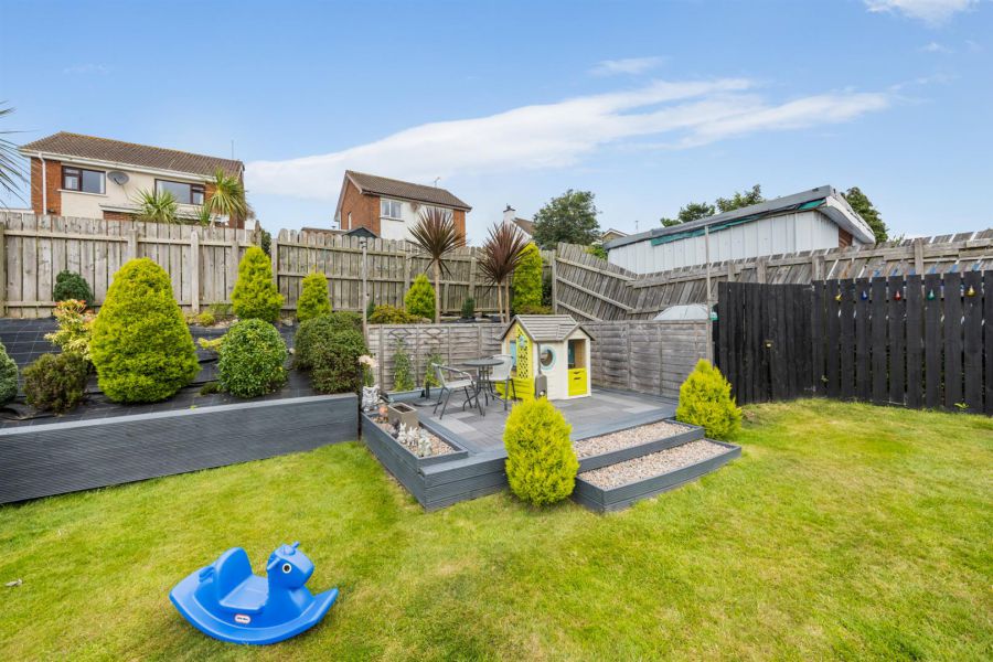 68 Ardmeen Green