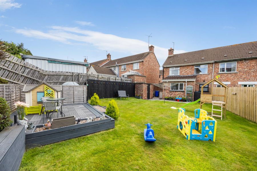 68 Ardmeen Green