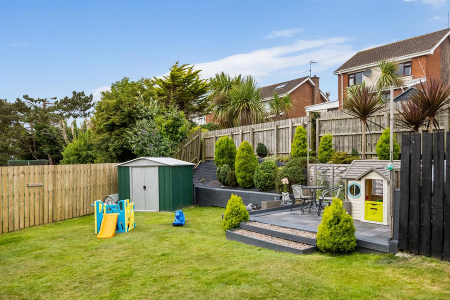 68 Ardmeen Green