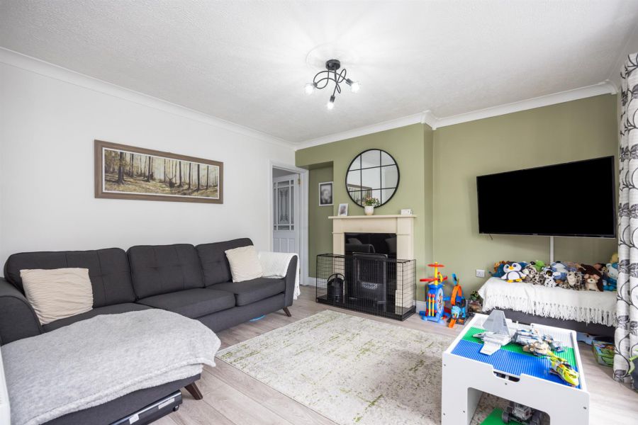 68 Ardmeen Green