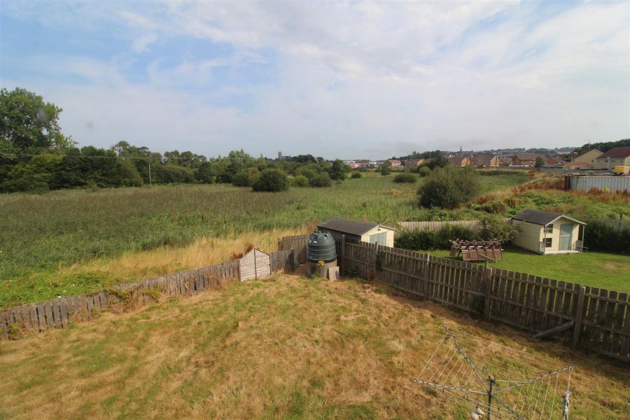 3 Racecourse Way