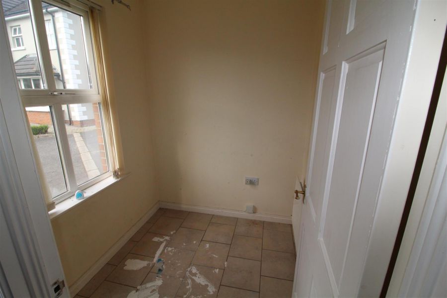 3 Racecourse Way