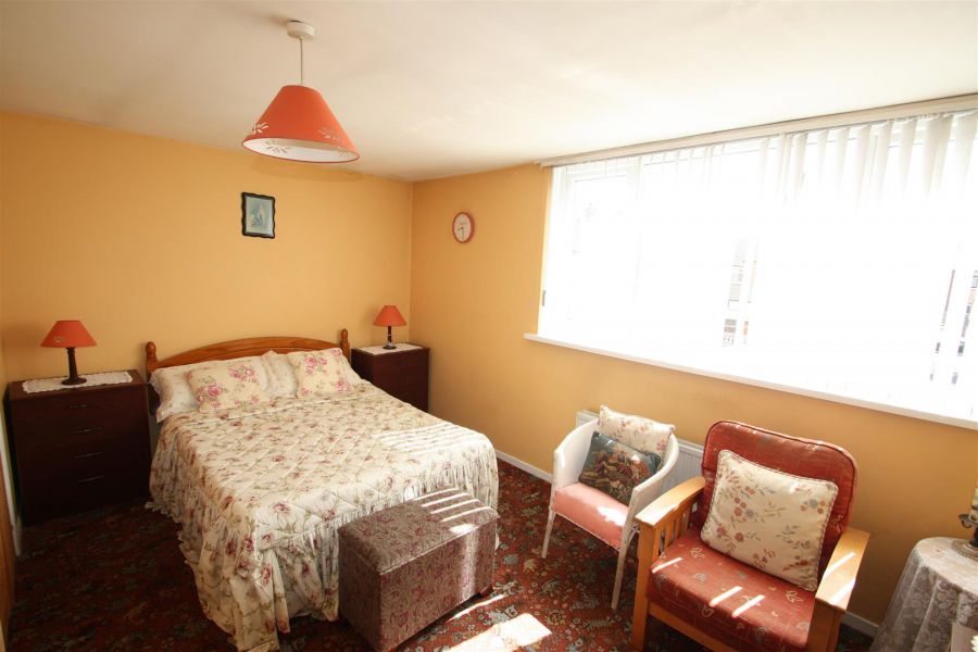 10 Westland Gardens