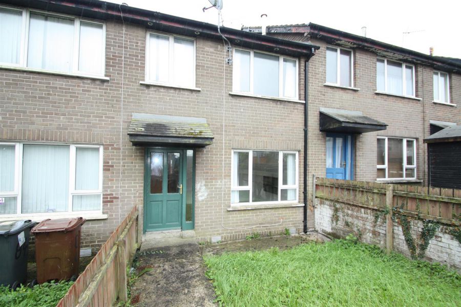 85 Meadowfields