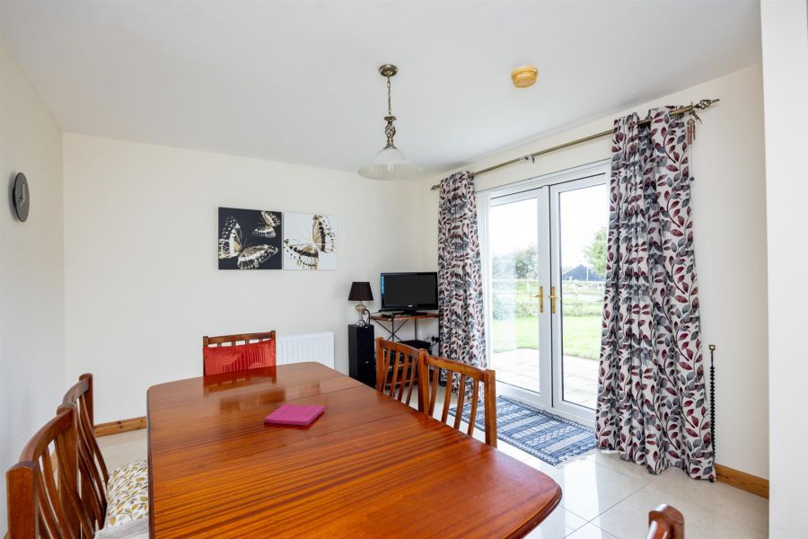 4 Actons Crescent