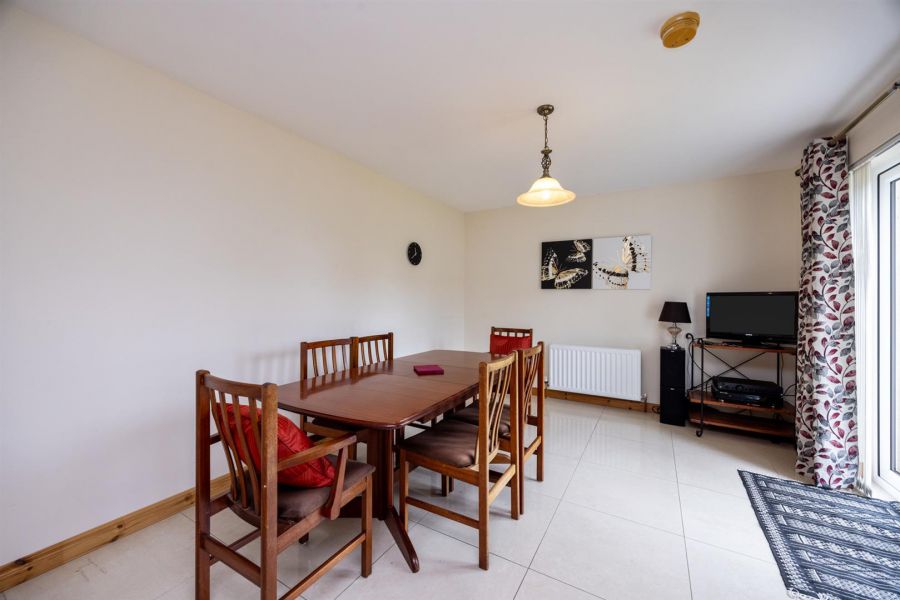4 Actons Crescent