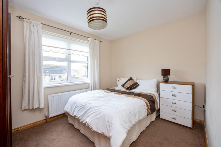 4 Actons Crescent