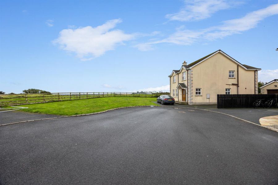 4 Actons Crescent
