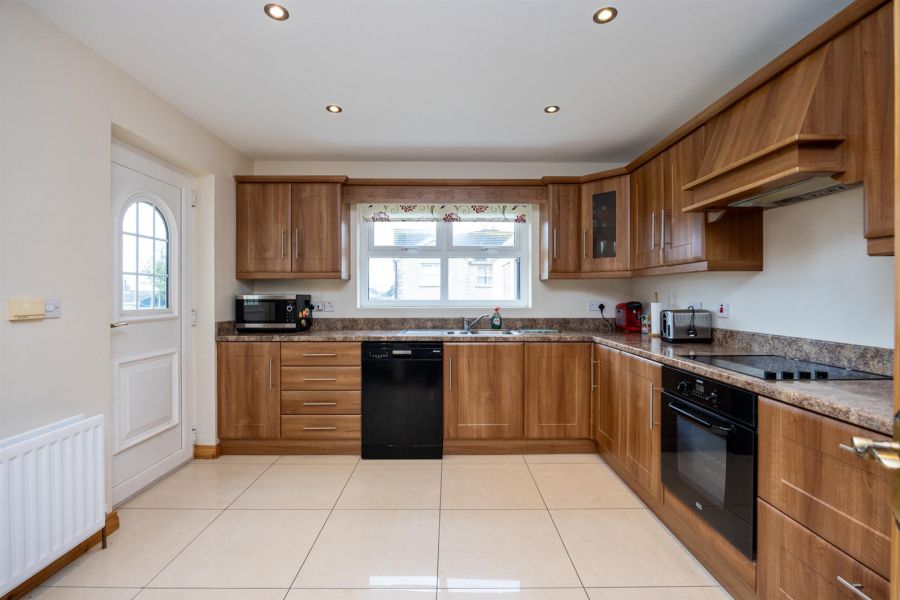 4 Actons Crescent