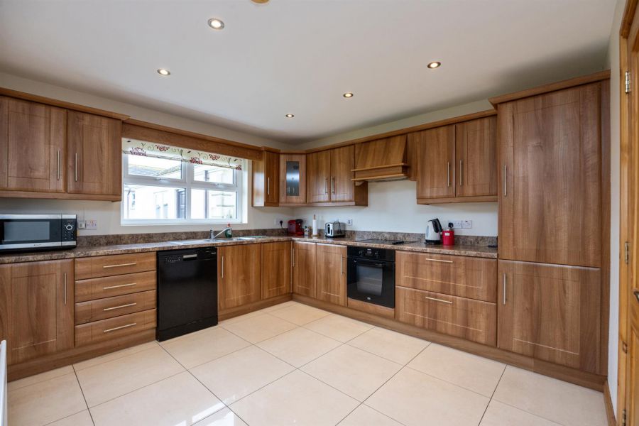 4 Actons Crescent
