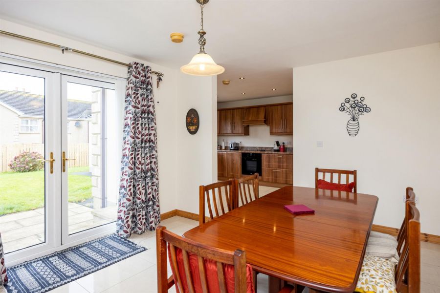 4 Actons Crescent